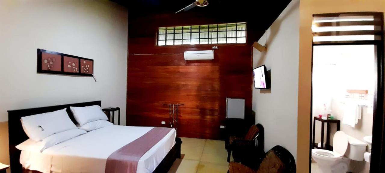 Hotel Amazon Bed And Breakfast 레티시아 외부 사진