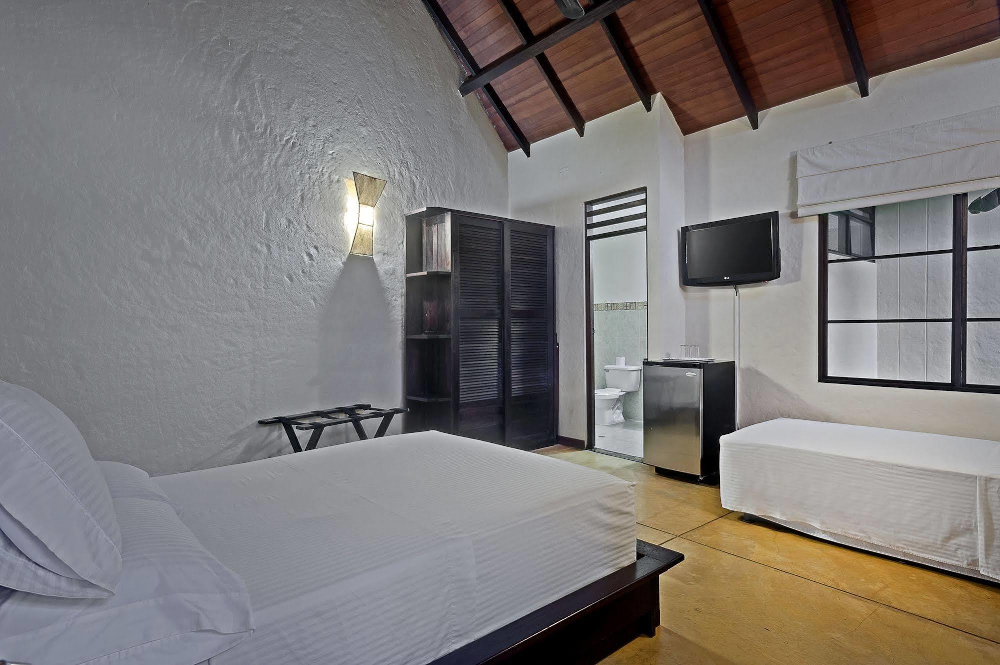 Hotel Amazon Bed And Breakfast 레티시아 외부 사진